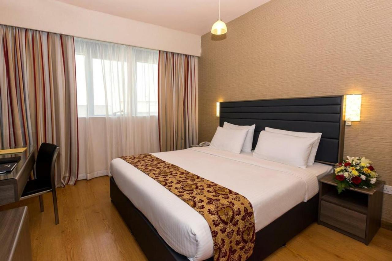 Oasis Deira Hotel Дубай Экстерьер фото