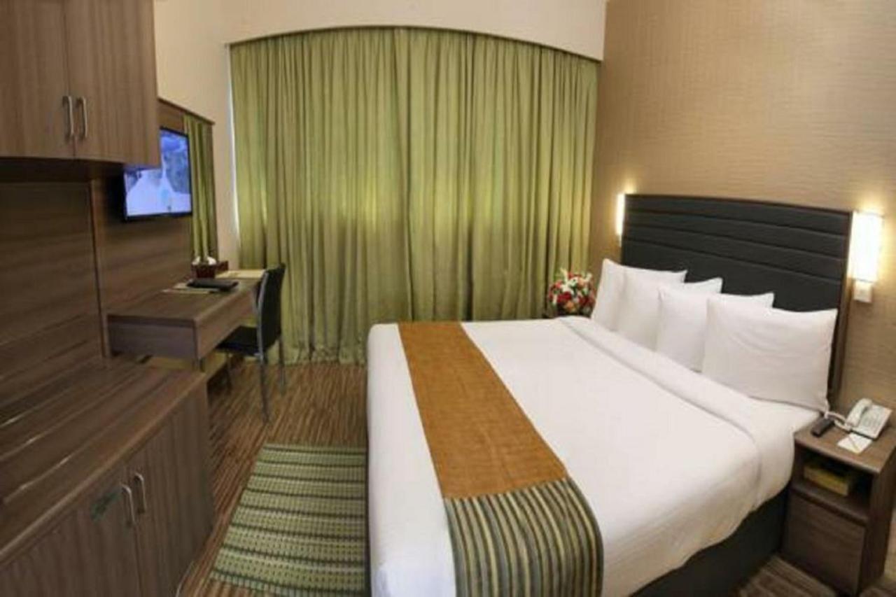 Oasis Deira Hotel Дубай Экстерьер фото